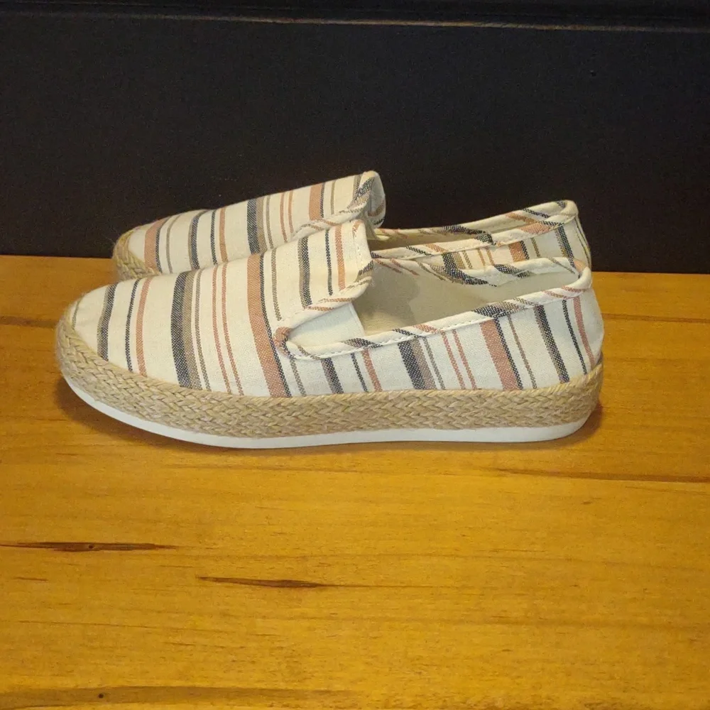 Esprit Women's‎ 7.5m Multicolor Canvas Espadrilles